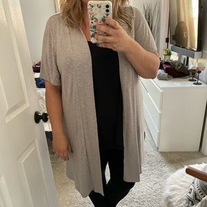 Short Sleeve Sweater Shall